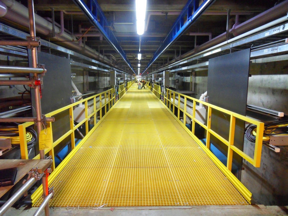 Gratings & platforms